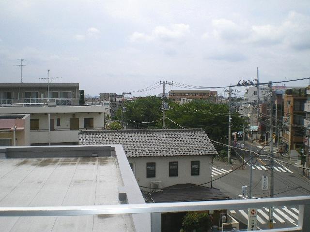View photos from the dwelling unit. The west side of the view. In the summer you can overlook the Chofu fireworks.