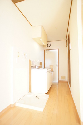 Kitchen. Kitchen space spacious! You Hakadori also dishes!