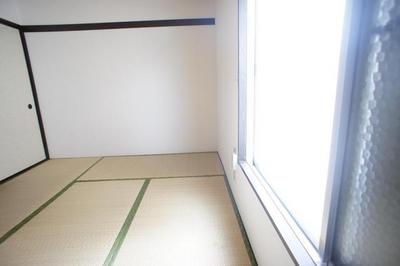 Living and room. Tatami ・  ・  ・ I will calm!