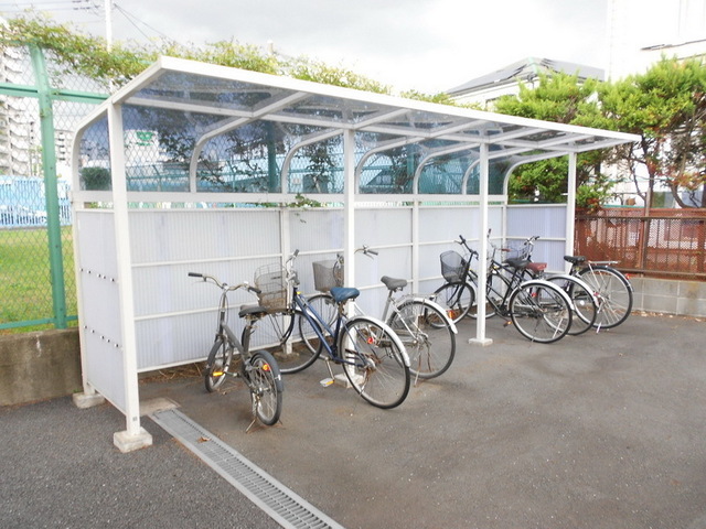 Other common areas.  ☆ Bicycle-parking space ☆
