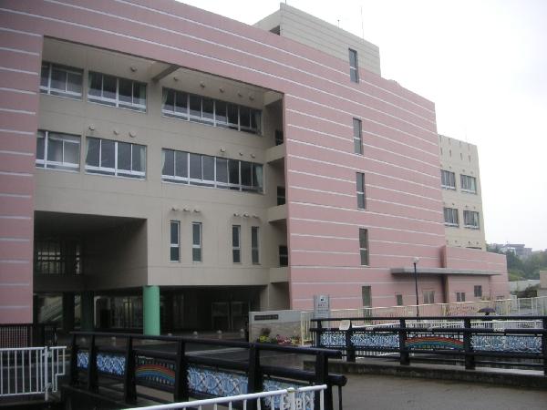 Primary school. Higashiikuta about 600m to 600m Higashiikuta elementary school to elementary school