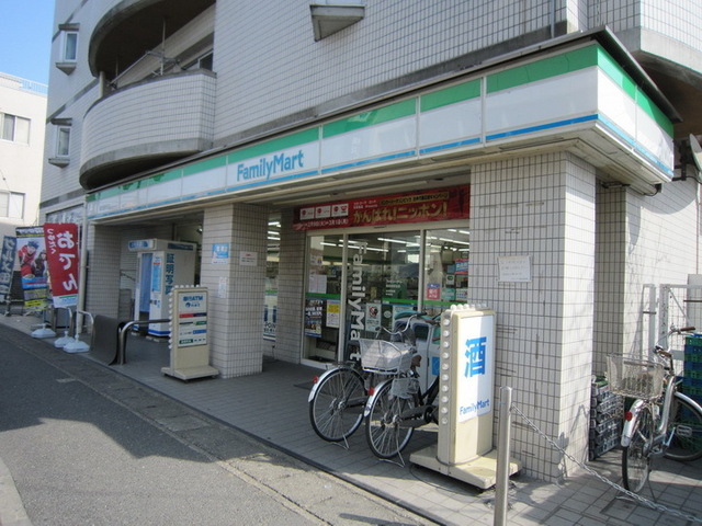 Convenience store. 10m to Family Mart (convenience store)