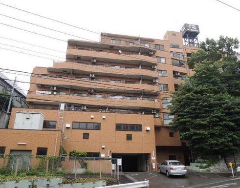 Local appearance photo. 1995 is built.