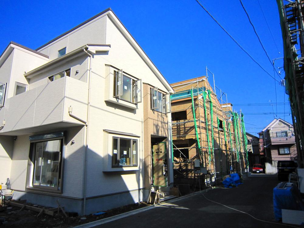 Local appearance photo. Sunny In two-story, There is a feeling of freedom