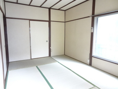 Living and room. Room of sound to worry tatami to the lower floor