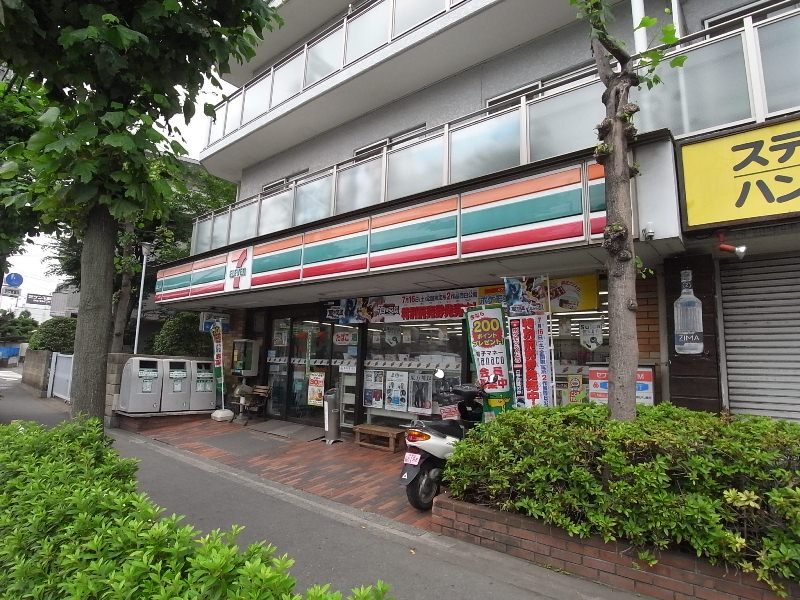 Convenience store. Seven-Eleven 833m to Kawasaki Ikuta Higashiten (convenience store)