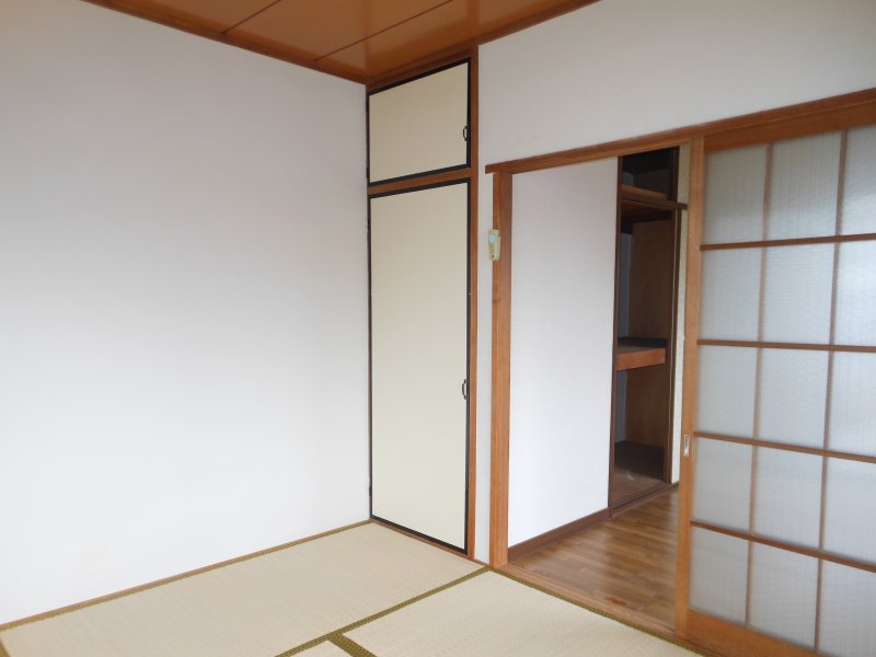 Other room space. Japanese-style storage side