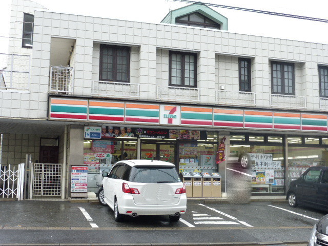 Convenience store. 350m to a convenience store (convenience store)