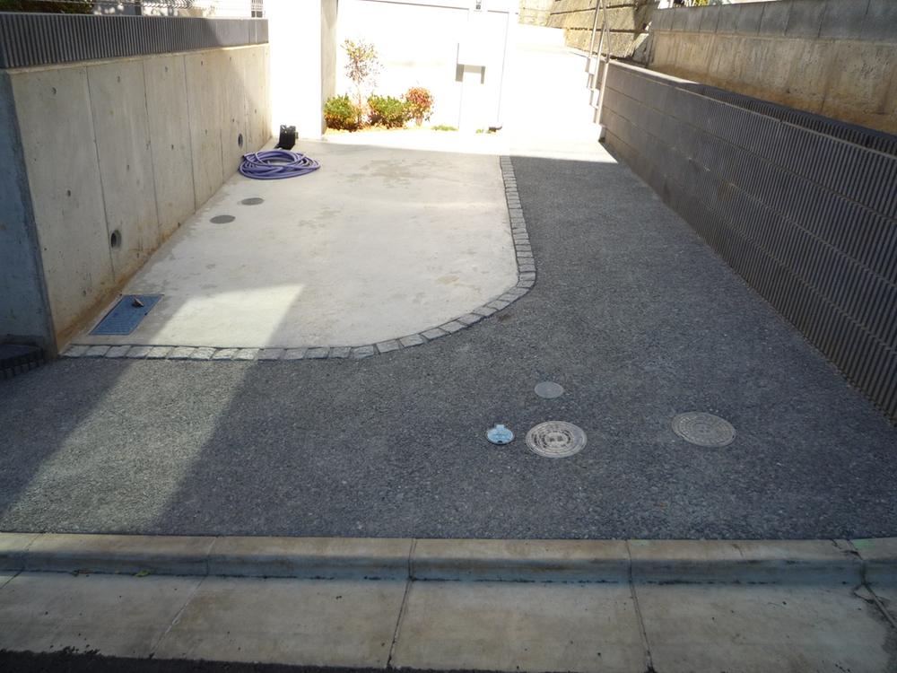 Parking lot. Building 2 is a car space.