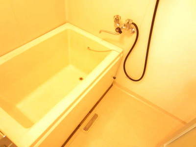 Bath. Since the bus toilet by Guests can indulge in a leisurely healing bath time.