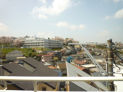 View. Open because there is no high building around ☆