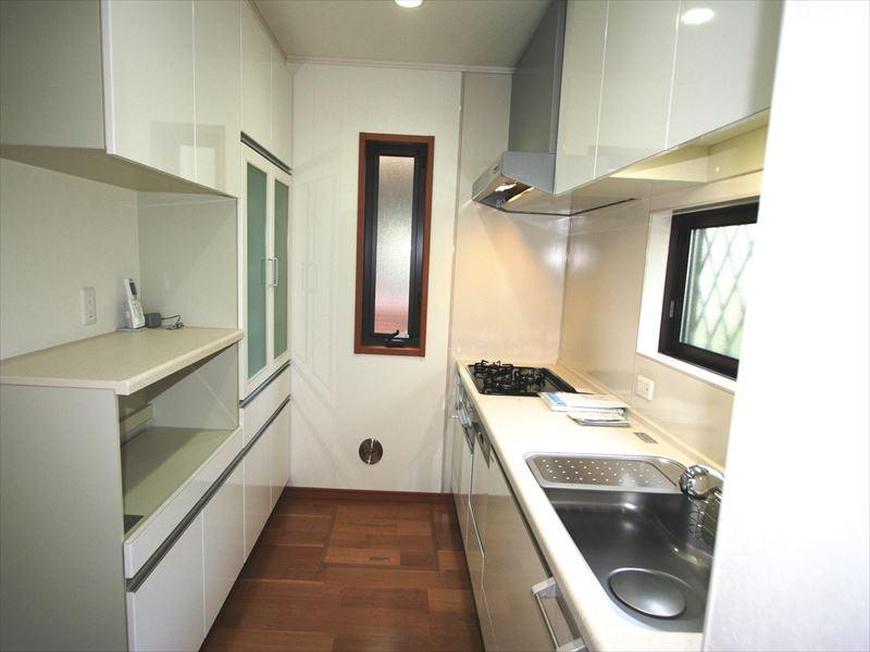 Same specifications photo (kitchen)