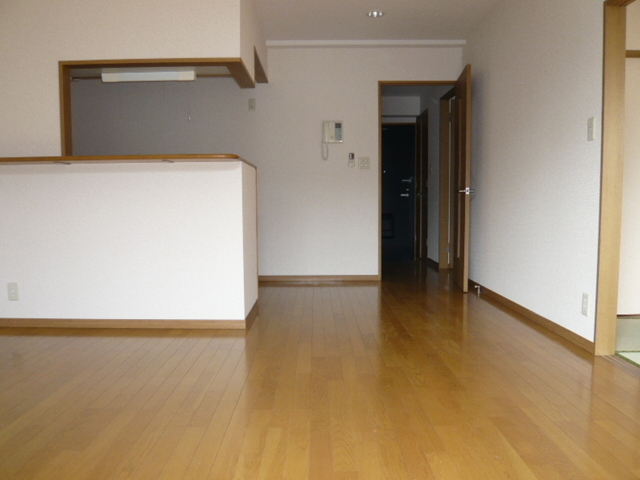 Living and room.  ※ It is a photograph of a different type of room