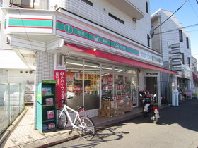 Convenience store. 100 yen 420m to Lawson (convenience store)