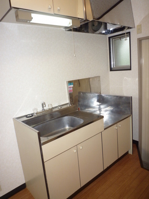 Kitchen. Is a convenient two-burner stove installation Allowed kitchen towards the self-catering school.