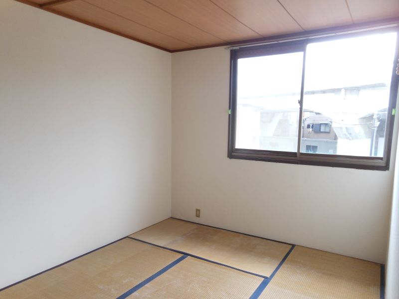 Other room space. Japanese-style room 6 tatami