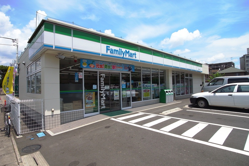 Convenience store. FamilyMart Noborito central store up (convenience store) 204m