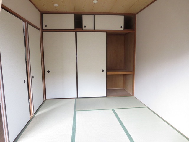 Other room space. Tatami rooms