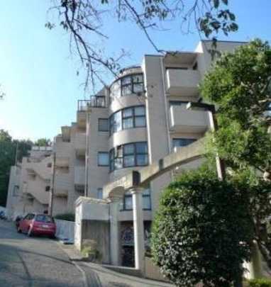 Local appearance photo. This appearance.