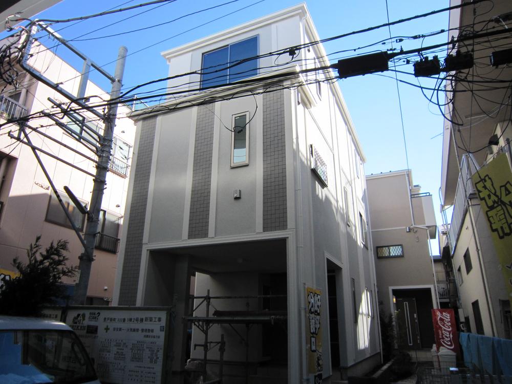 Local appearance photo. 1 ・ Building 2 appearance