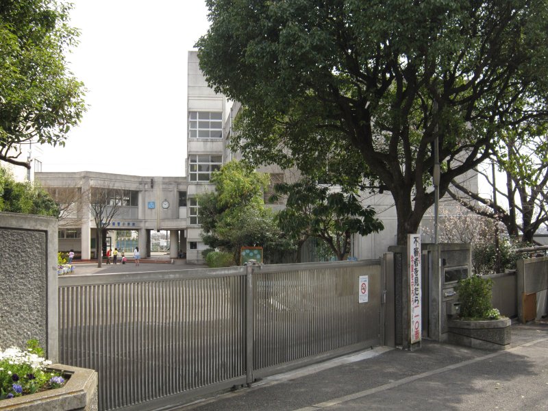 Primary school. 200m to Kawasaki Minami Kan elementary school (elementary school)
