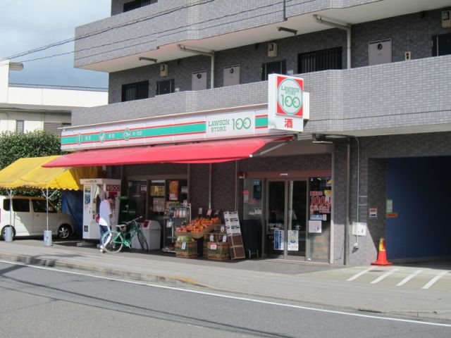 Convenience store. Store 600m up to 100 (convenience store)