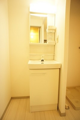Washroom. Convenient independent with wash basin in the morning of preparation
