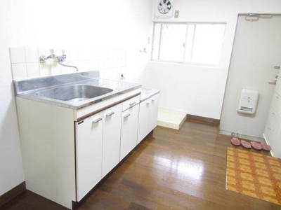 Other room space. Is a convenient two-burner stove installation Allowed kitchen towards the self-catering school.