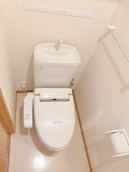 Toilet. Bidet