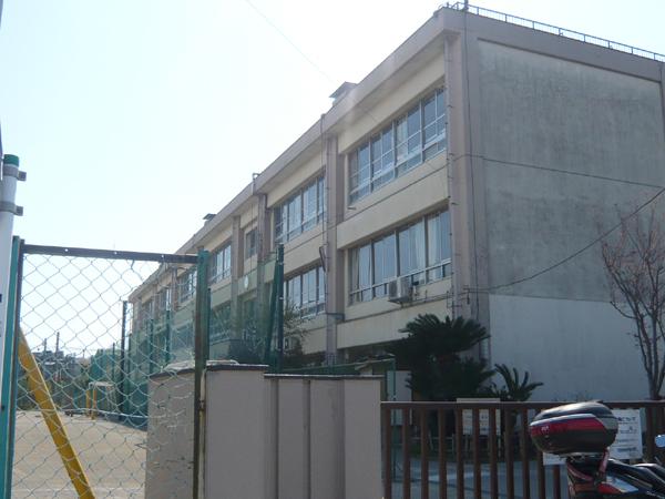 Primary school. Shimofuda until elementary school 750m Shimofuda elementary school