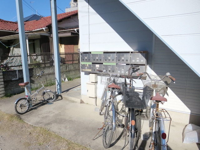 Other common areas. Bicycle parking space ・ It is a collection Post