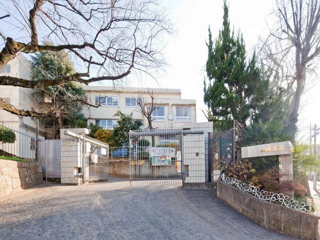 Junior high school. Since the close from 565m properties to Ikuta junior high school there is also a junior high school, small ・ It is going easy Listing to a junior high school in both!