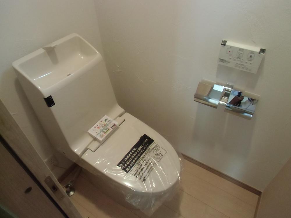 Toilet. Washlet with all-in-one toilet (construction cases)