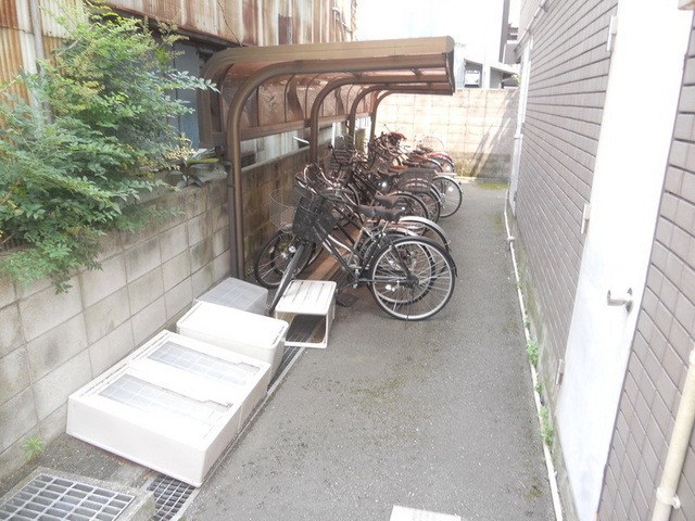 Other common areas.  ☆ Bicycle-parking space ☆