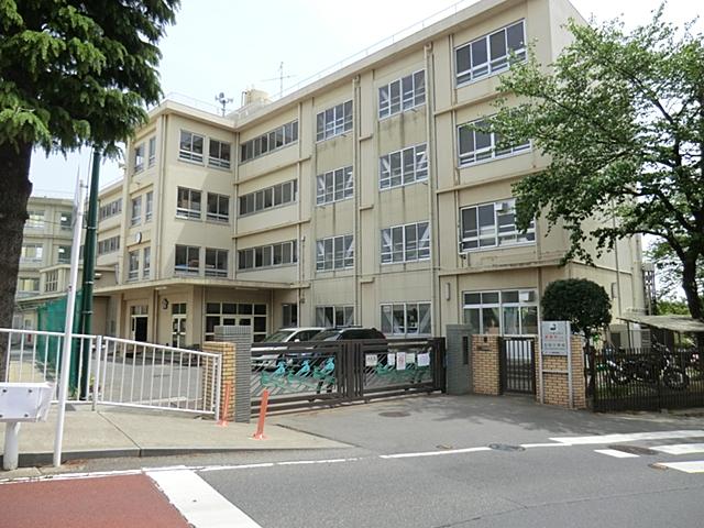 Primary school. 810m to the Kawasaki Municipal Ikuta Elementary School