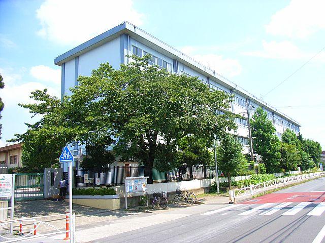 Primary school. Shukugawara elementary school