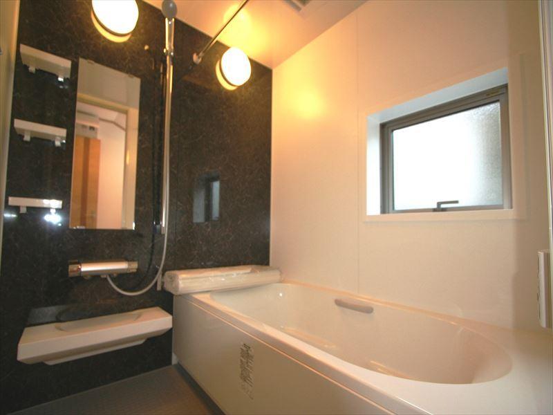 Same specifications photo (bathroom)