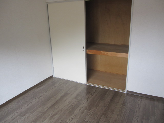 Other room space. Mukogaoka amusement newly built real estate rental apartment security surface relief of the room