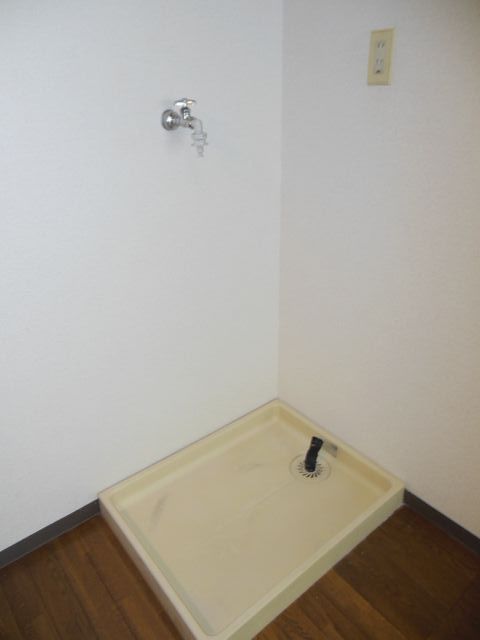 Other. There is storage room washing machine! ! It also attached waterproof bread! !