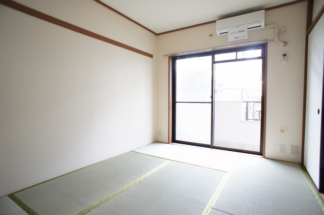 Living and room. Soothing Japanese-style room