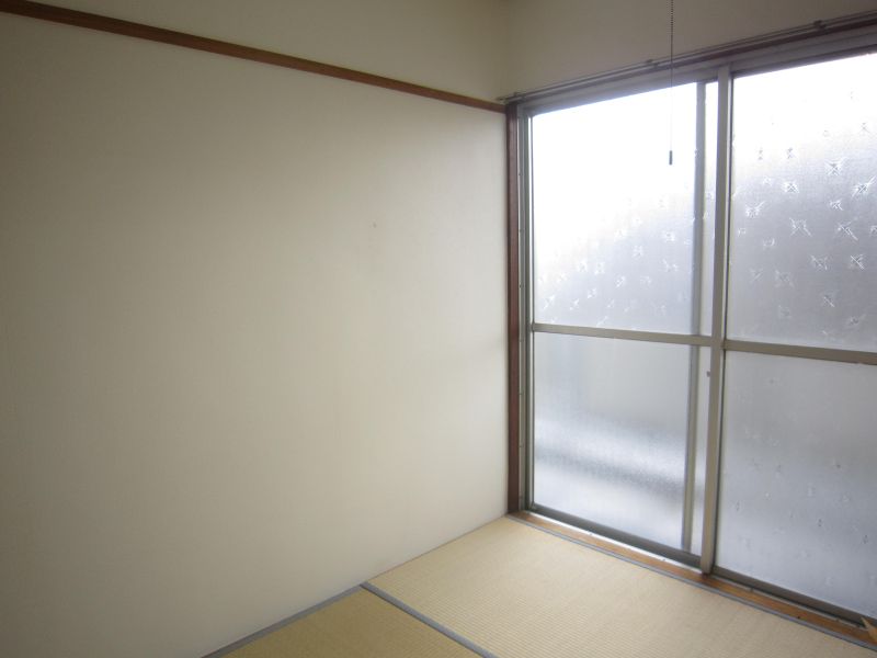 Other room space. Japanese-style room 4.5 Pledge