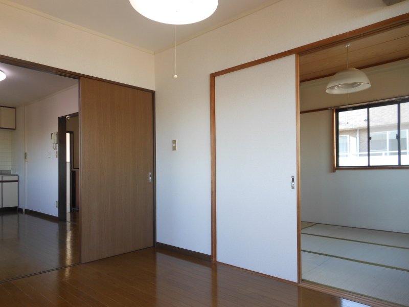 Other common areas. Japanese-style kitchen area from the Western-style