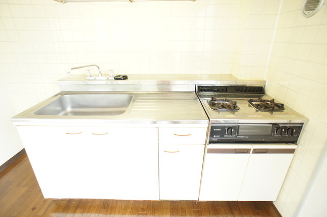 Kitchen. Gas stove with 2-neck!