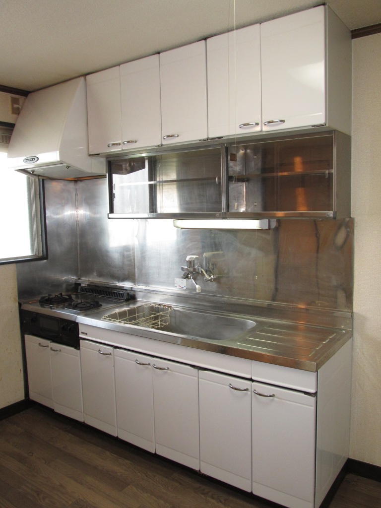 Kitchen. System kitchen with grill ☆