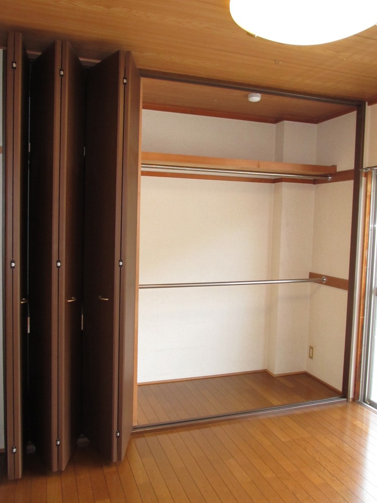 Receipt. Spacious closet ☆