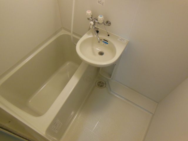 Bath. bus ・ It was renovated by toilet