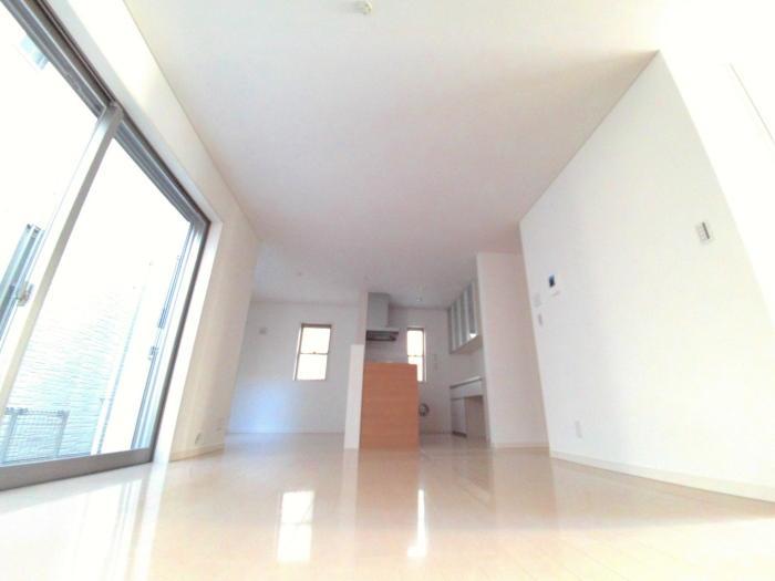 Living. Please call up to alpine industry 0800-603-0604 [Toll free]    It is a flat 15-minute walk to "Nakanoshima Station. Large 4LDK of all building two-storey. It is a popular counter kitchen. City gas. "