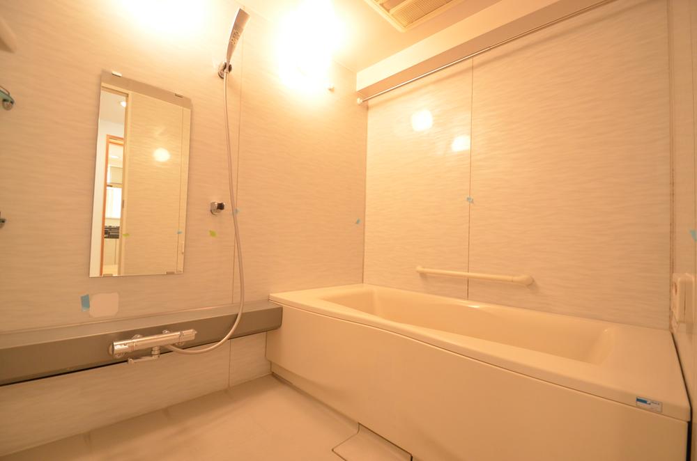 Bathroom. Please relax slowly in a large bath ☆