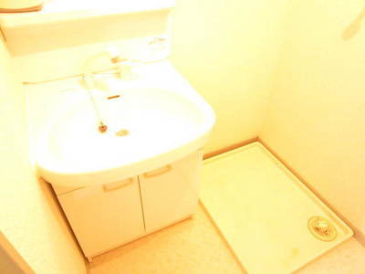 Washroom. Wash basin is an independent type! Effortlessly prepare for going out ☆