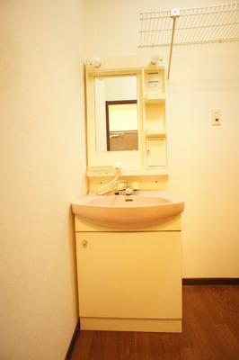 Washroom. Convenient independent with wash basin in the morning of preparation